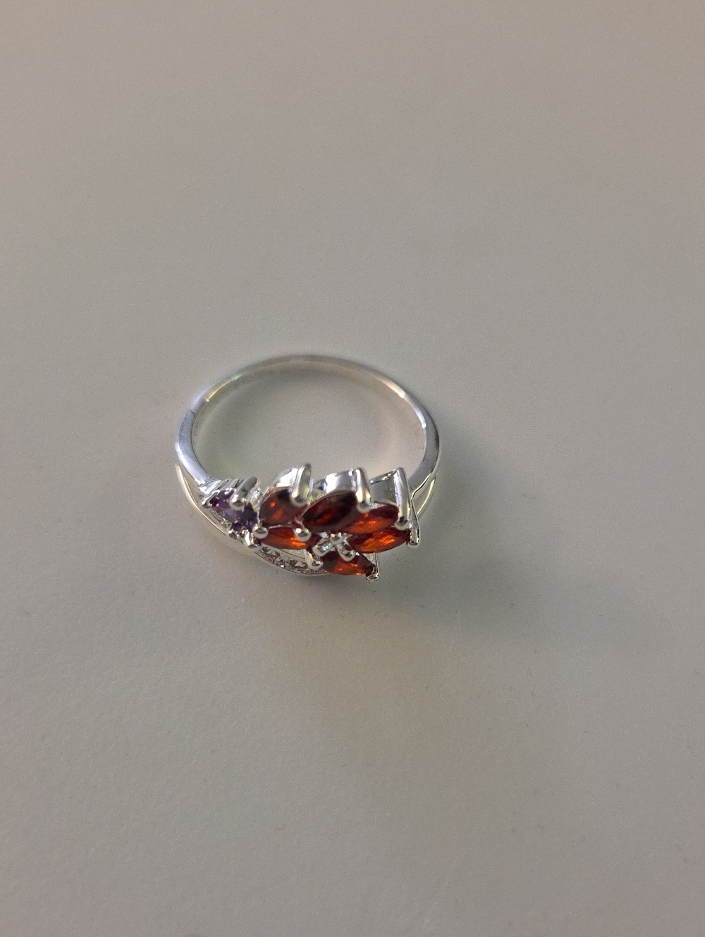 NEW - Ring...size 8 - Picture 5 of 7